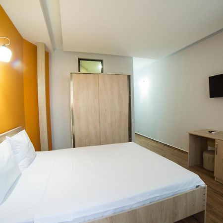באטומי Hotel Jeal מראה חיצוני תמונה