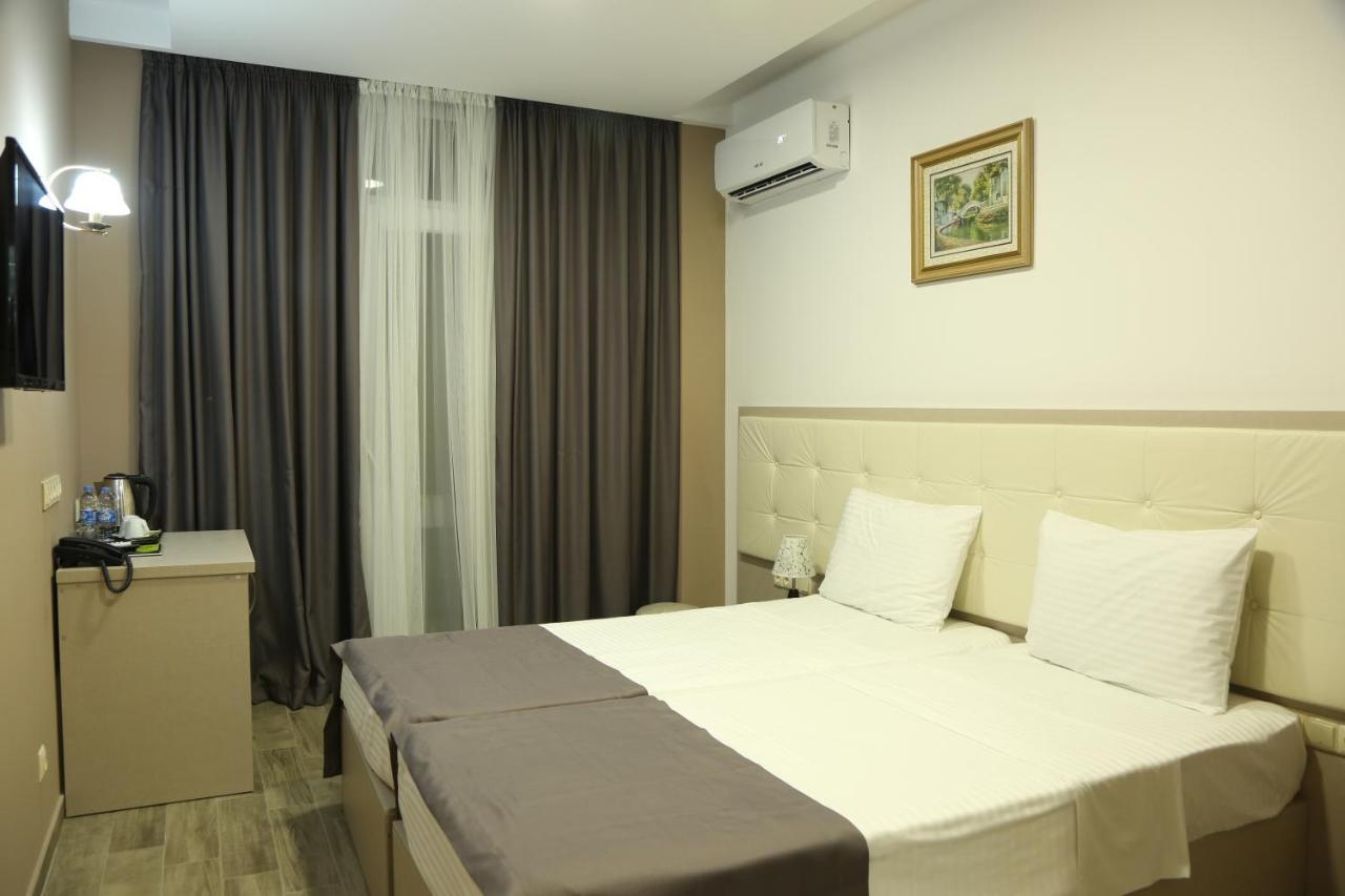 באטומי Hotel Jeal מראה חיצוני תמונה