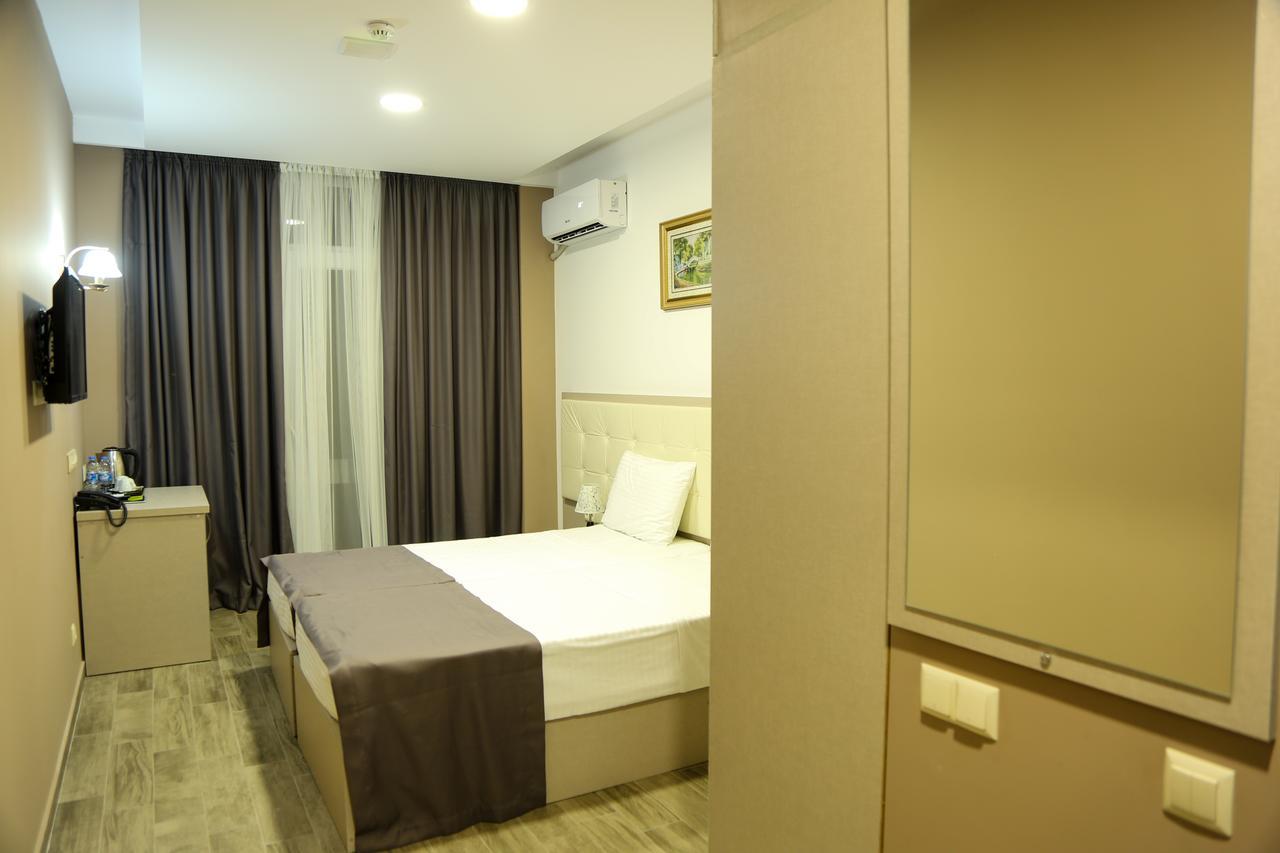 באטומי Hotel Jeal מראה חיצוני תמונה
