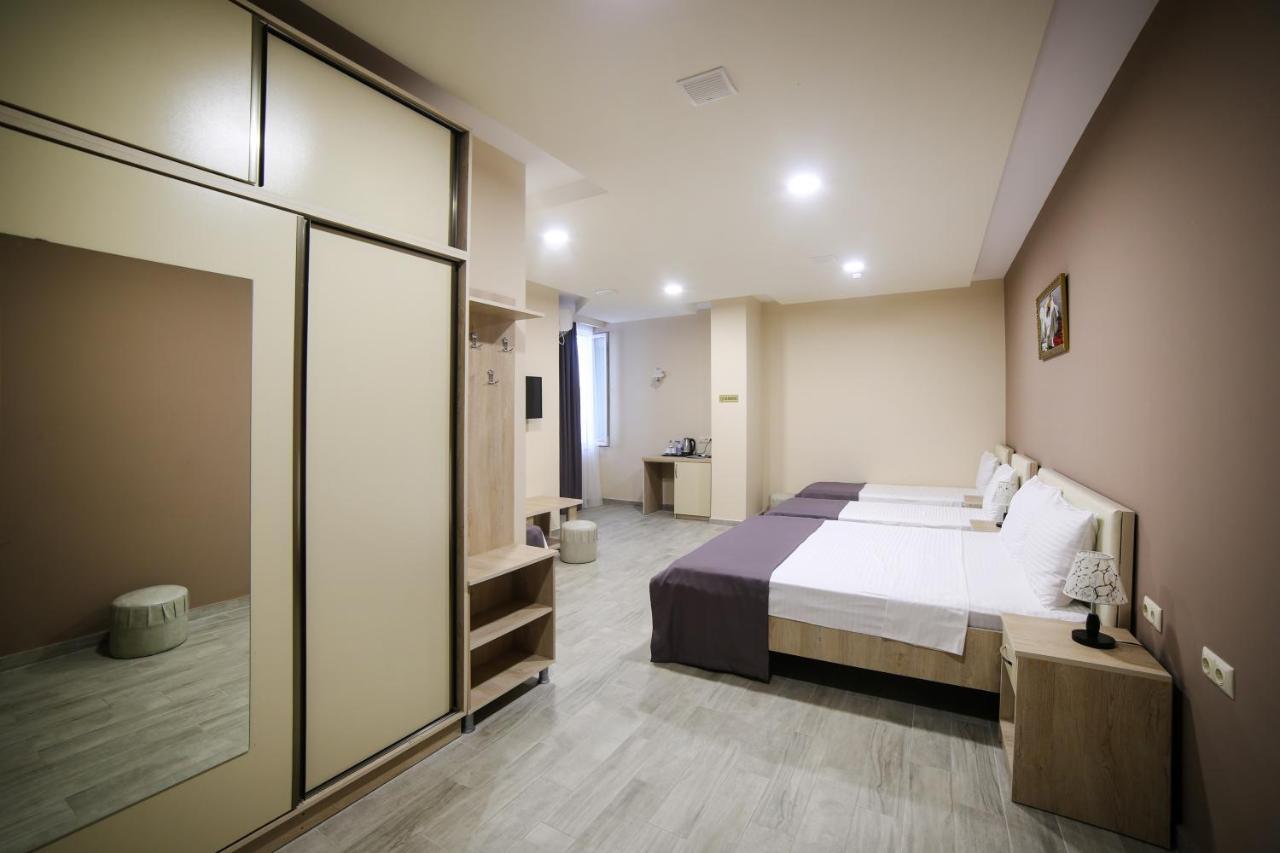 באטומי Hotel Jeal מראה חיצוני תמונה