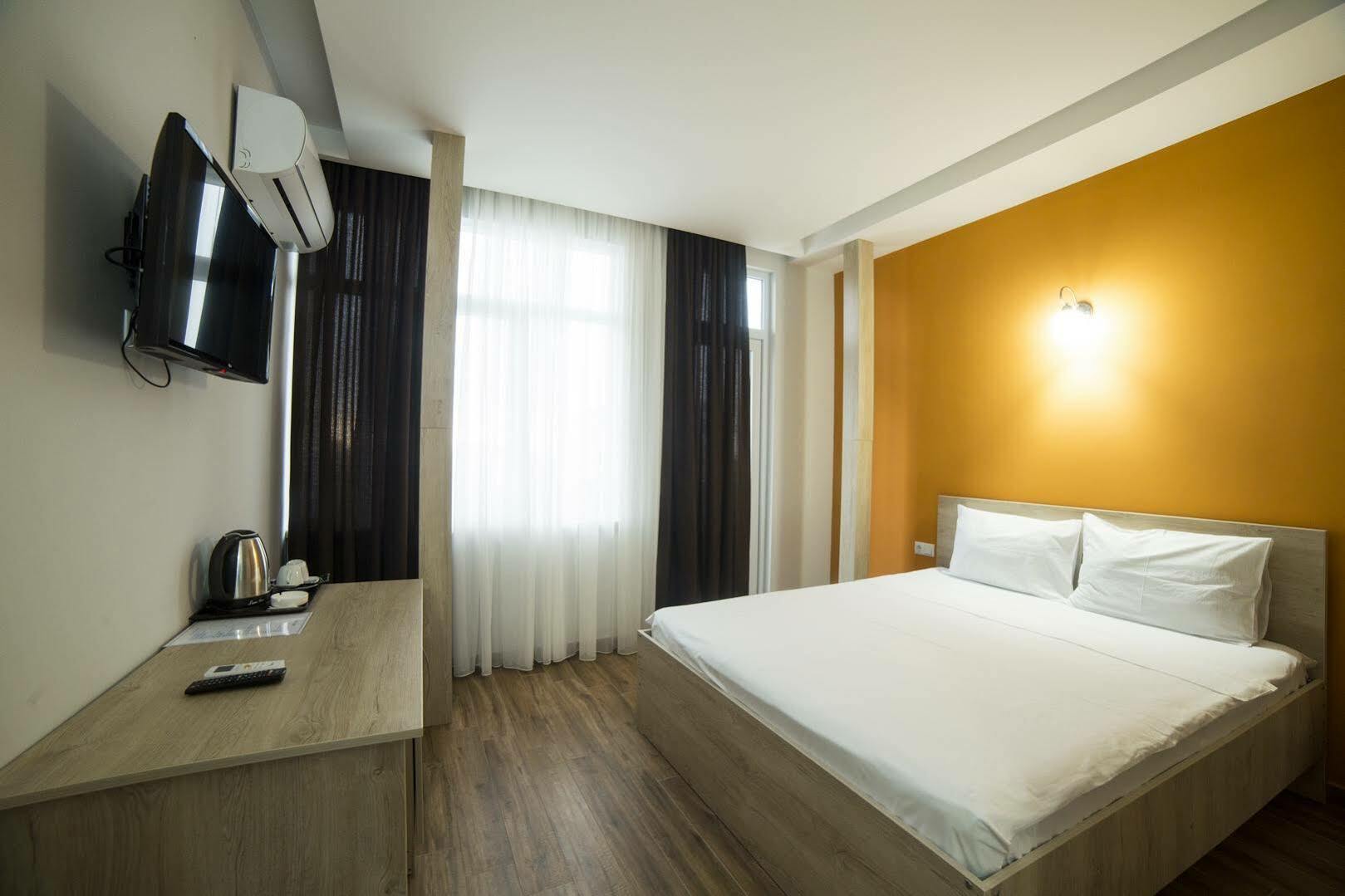 באטומי Hotel Jeal מראה חיצוני תמונה