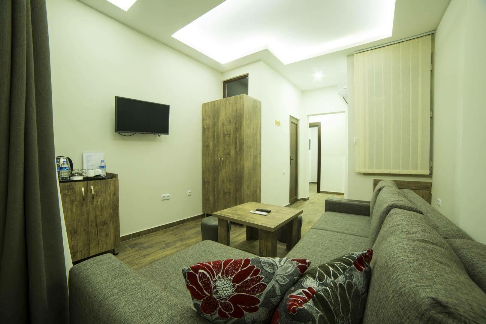 באטומי Hotel Jeal מראה חיצוני תמונה