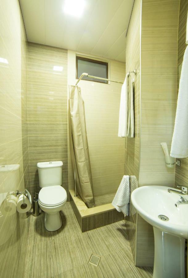 באטומי Hotel Jeal מראה חיצוני תמונה
